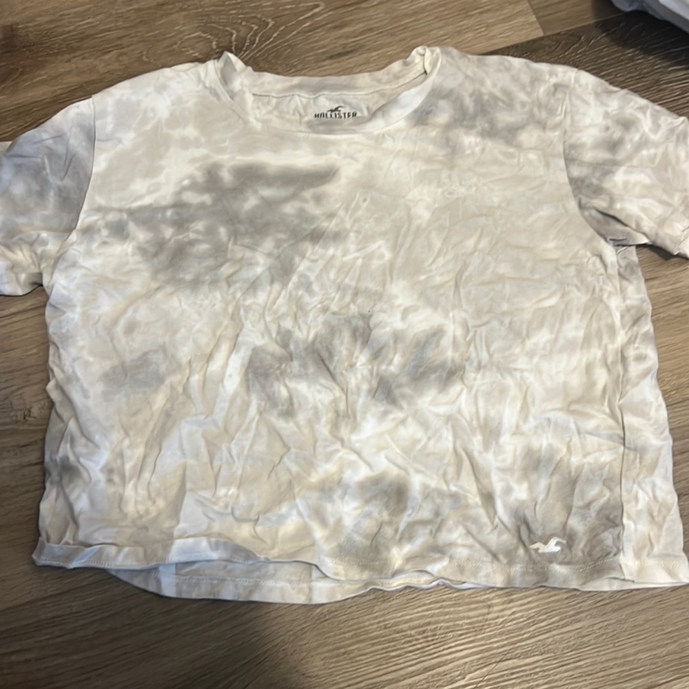 Hollister Grey & White Shirt, size small